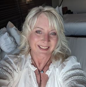 Meet your Posher, Michele